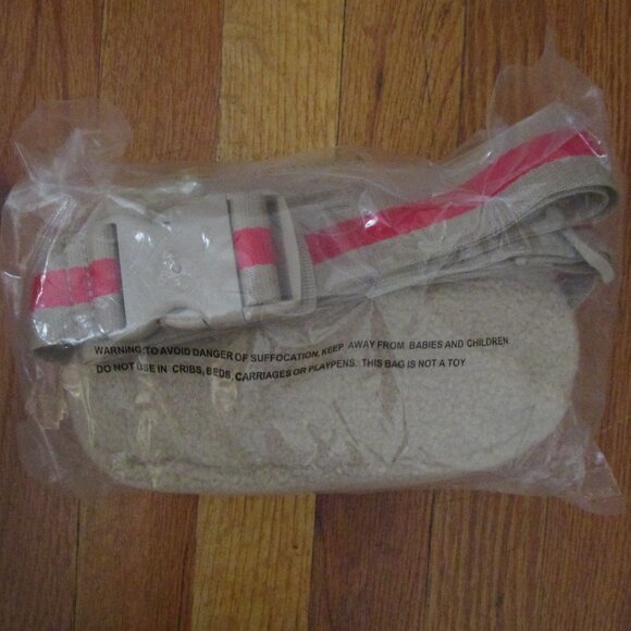 NWT MAcys Thanksgiving Day Parade 2024 Faux-Sherpa Belt Bag, Created for Macy's - Picture 6 of 8